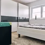 דירה Harener Hafentraum- 90qm Mit 40qmterrasse-kostenloses Parken- Naehe Schloss Dankern הארן