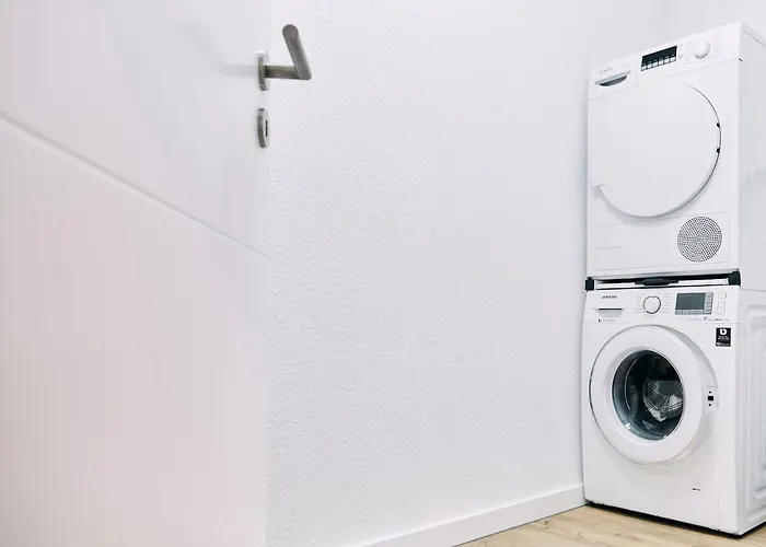 Harener Hafentraum- 90qm Mit 40qmterrasse-kostenloses Parken- Naehe Schloss Dankern *